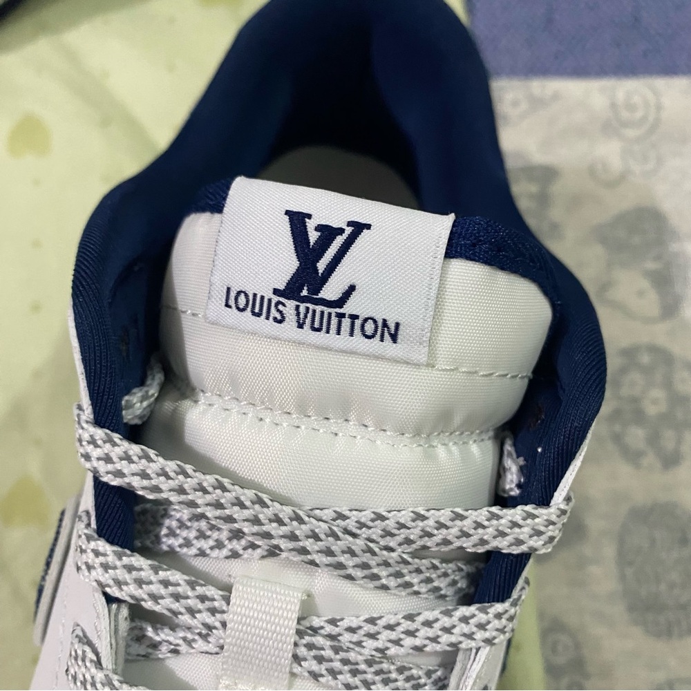 Nike Dunk Low x Louis Vuitton White and Blue Sneakers - Picture 4 of 14